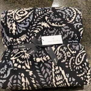 New with tags Vera Bradley throw blanket